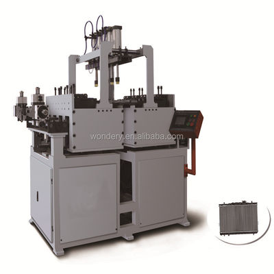 購入 サーボ式プラスチックタンク圧着機、HMIスクリーン搭載、アルミニウムラジエーター用途での容易な設置と操作 オンライン製造